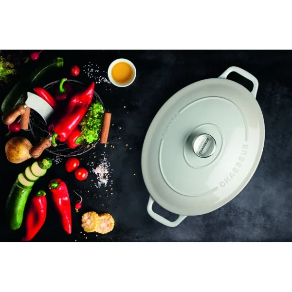 belle Cocotte En Fonte Ovale 33 Cm Macadamia Chasseur 4