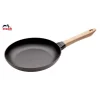 Poêle En Fonte Noir 26 Cm Manche Bois Staub Boutique 8